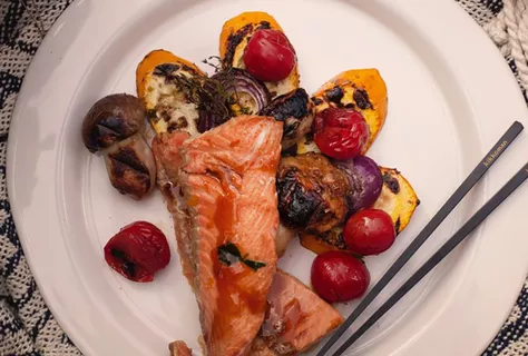 Marinierter grillierter Lachs