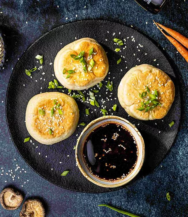 Gefüllte Bao Buns mit Gemüse und Shiitake