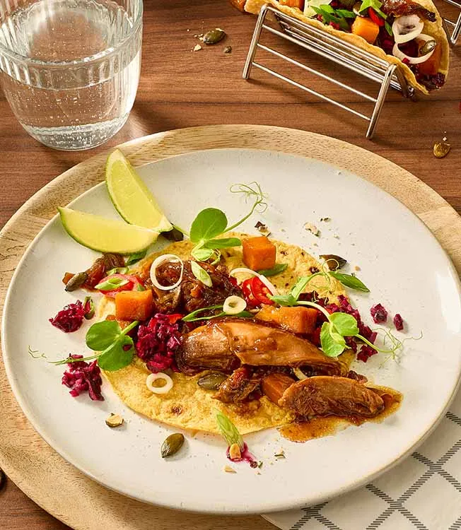 Gänse-Tacos mit Salsa und caramelisiertem Kürbis