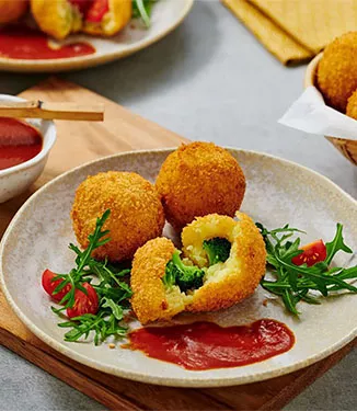 Gemüse-Kroketten mit Tomaten-Sojasauce