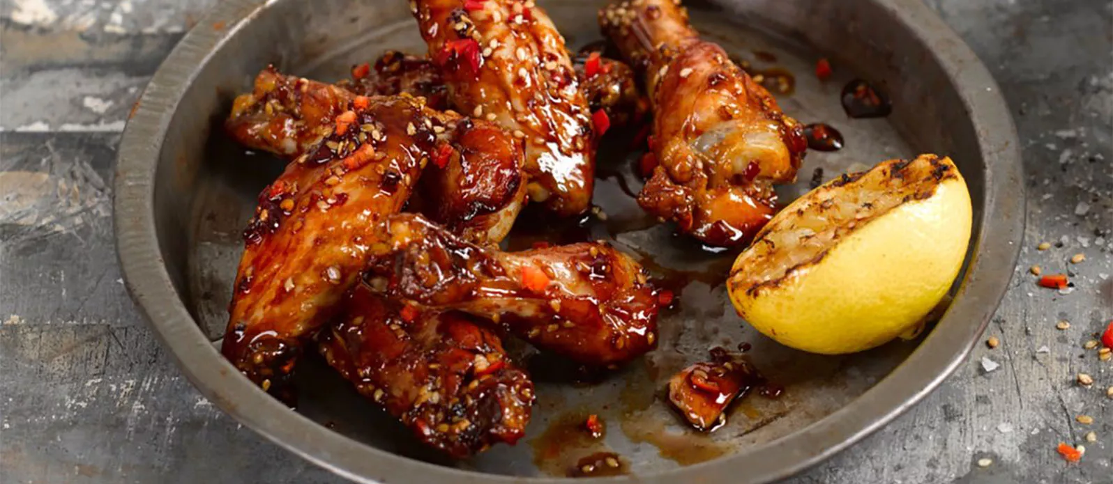 Soja-Chili-Caramell-Pouletflügeli