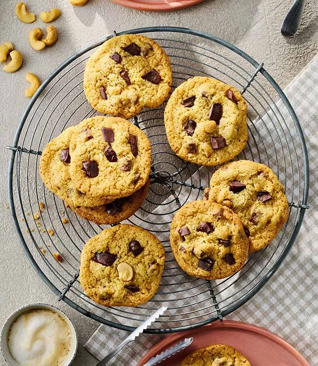 Chewy Chocolate-Cookies mit Cashews