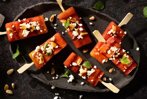BBQ-Melonen-Sticks mit Feta und Minze