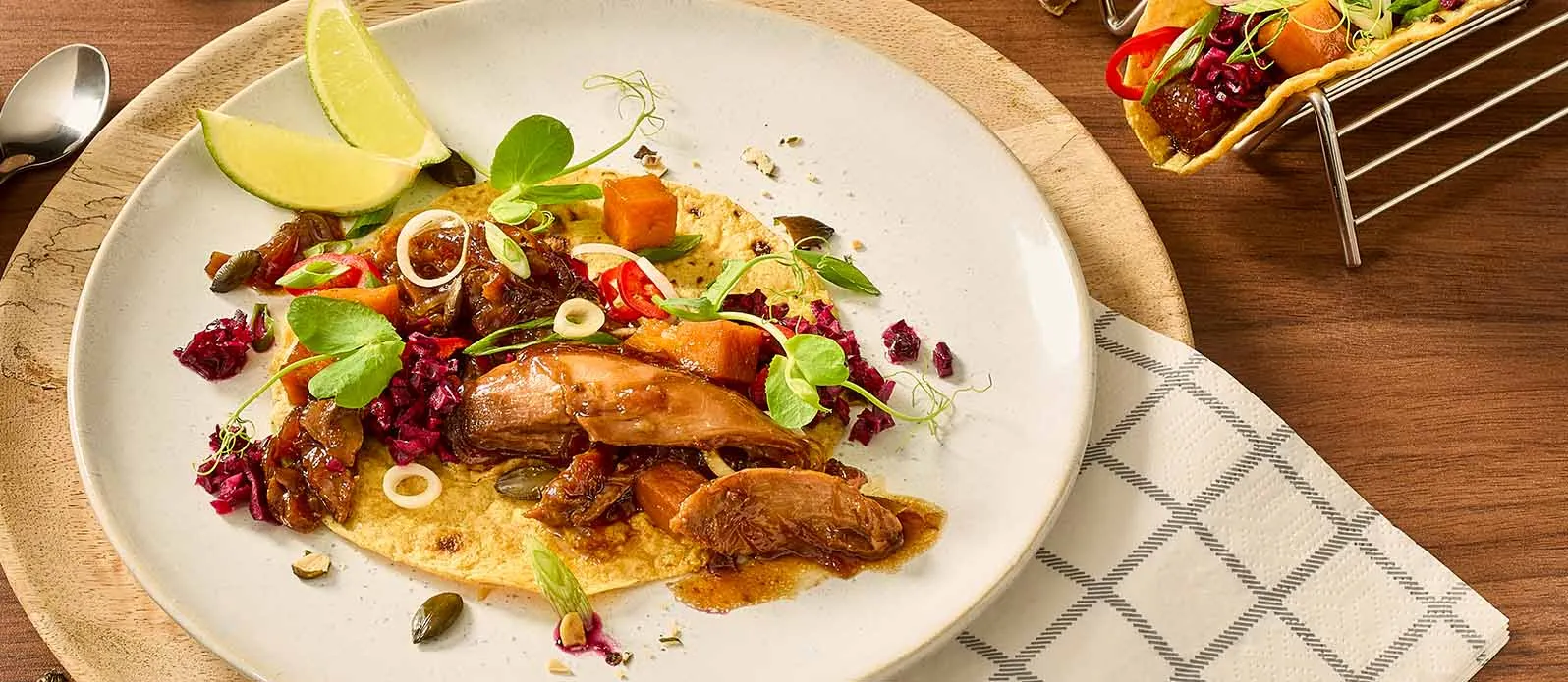 Gänse-Tacos mit Salsa und caramelisiertem Kürbis